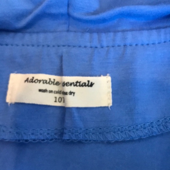 Adorable Essentials sweatshirt - Picture 2 of 4